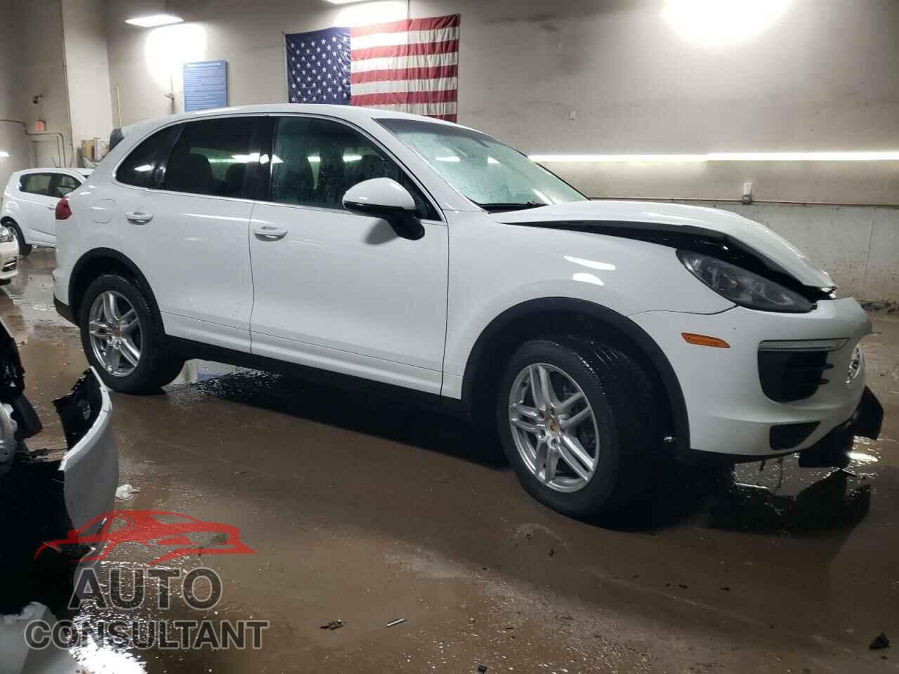 PORSCHE CAYENNE 2016 - WP1AA2A26GKA11062