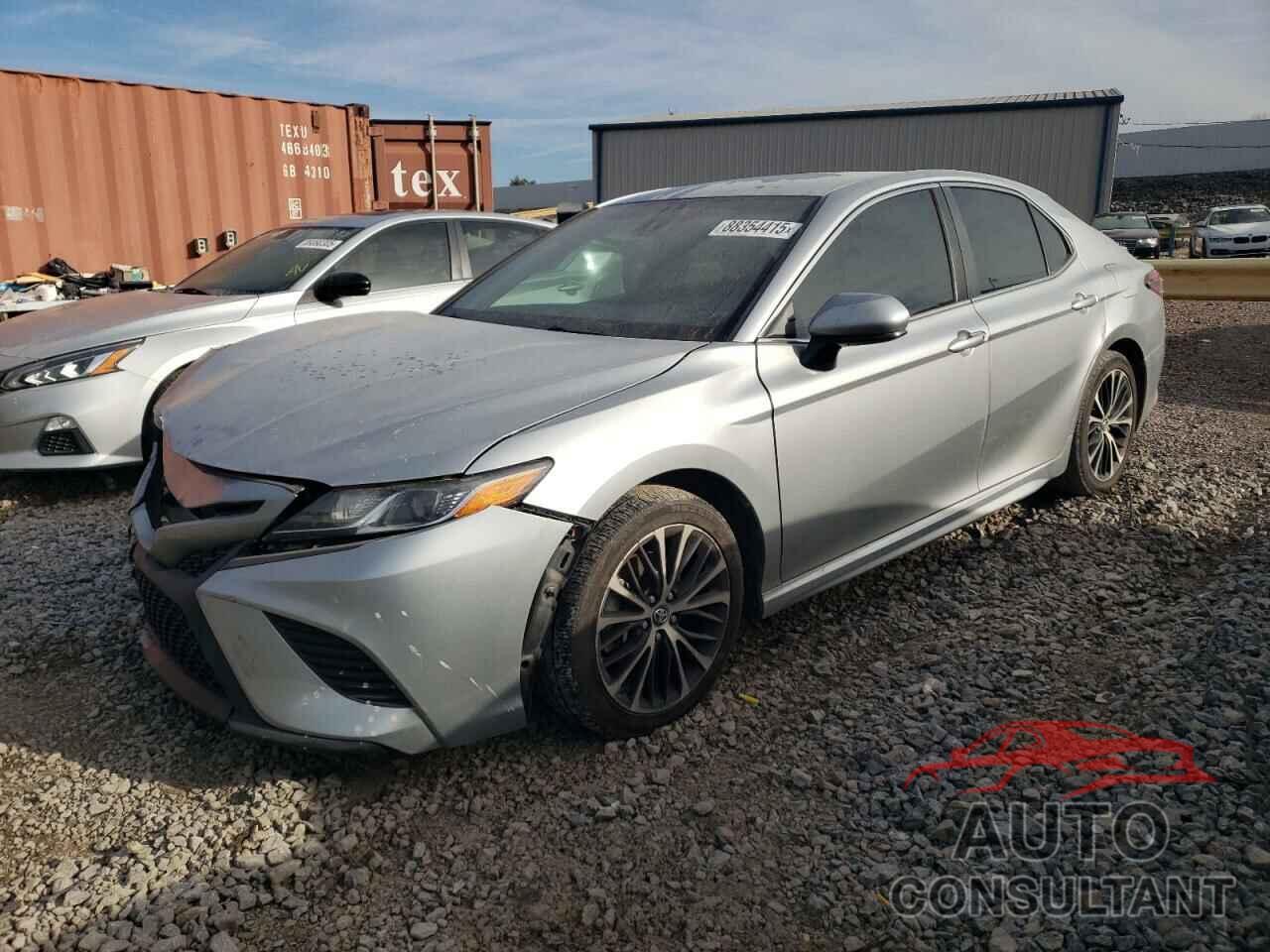 TOYOTA CAMRY 2018 - 4T1B11HK3JU058191