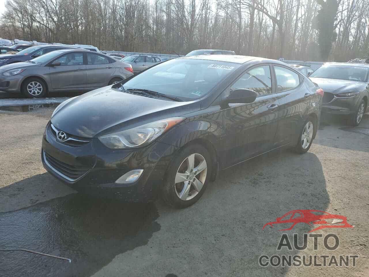 HYUNDAI ELANTRA 2013 - 5NPDH4AE7DH184700