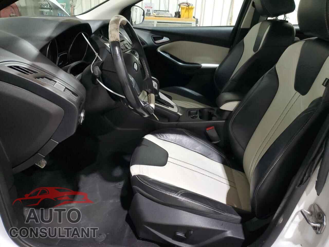 FORD FOCUS 2014 - 1FADP3F23EL455086