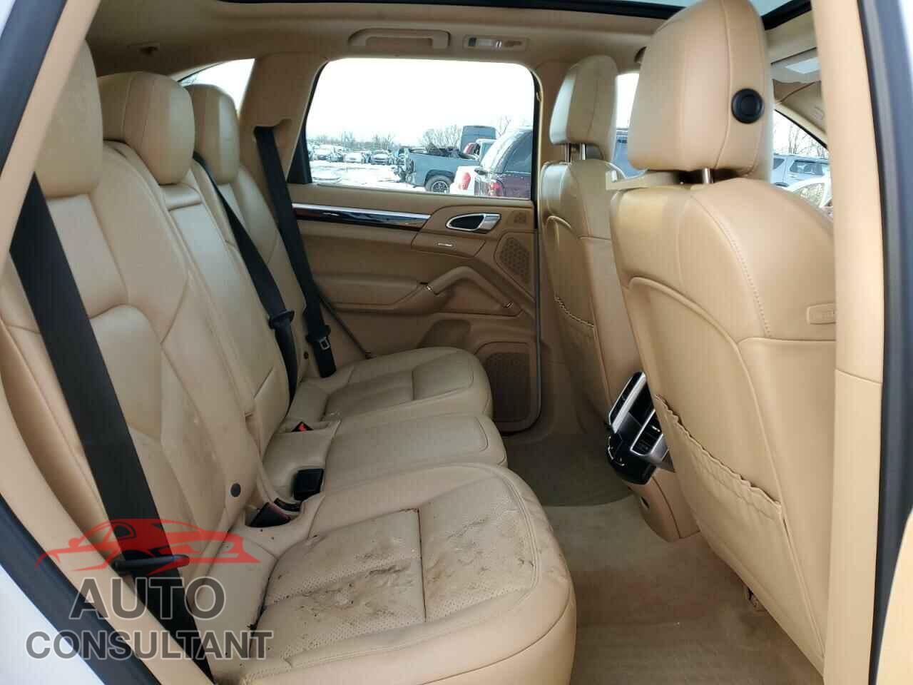 PORSCHE CAYENNE 2017 - WP1AA2A21HKA83191