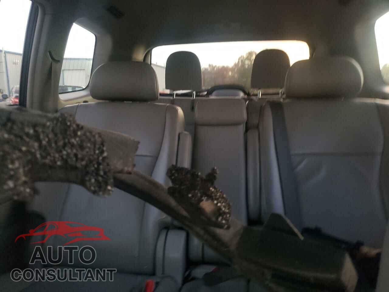 TOYOTA HIGHLANDER 2012 - 5TDBK3EH4CS138564