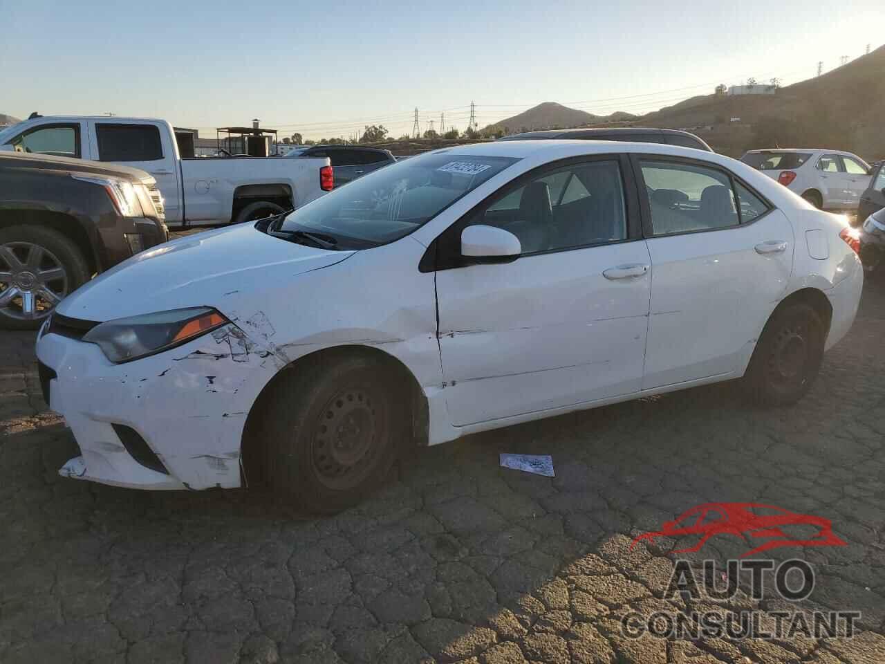 TOYOTA COROLLA 2015 - 5YFBURHE6FP301291