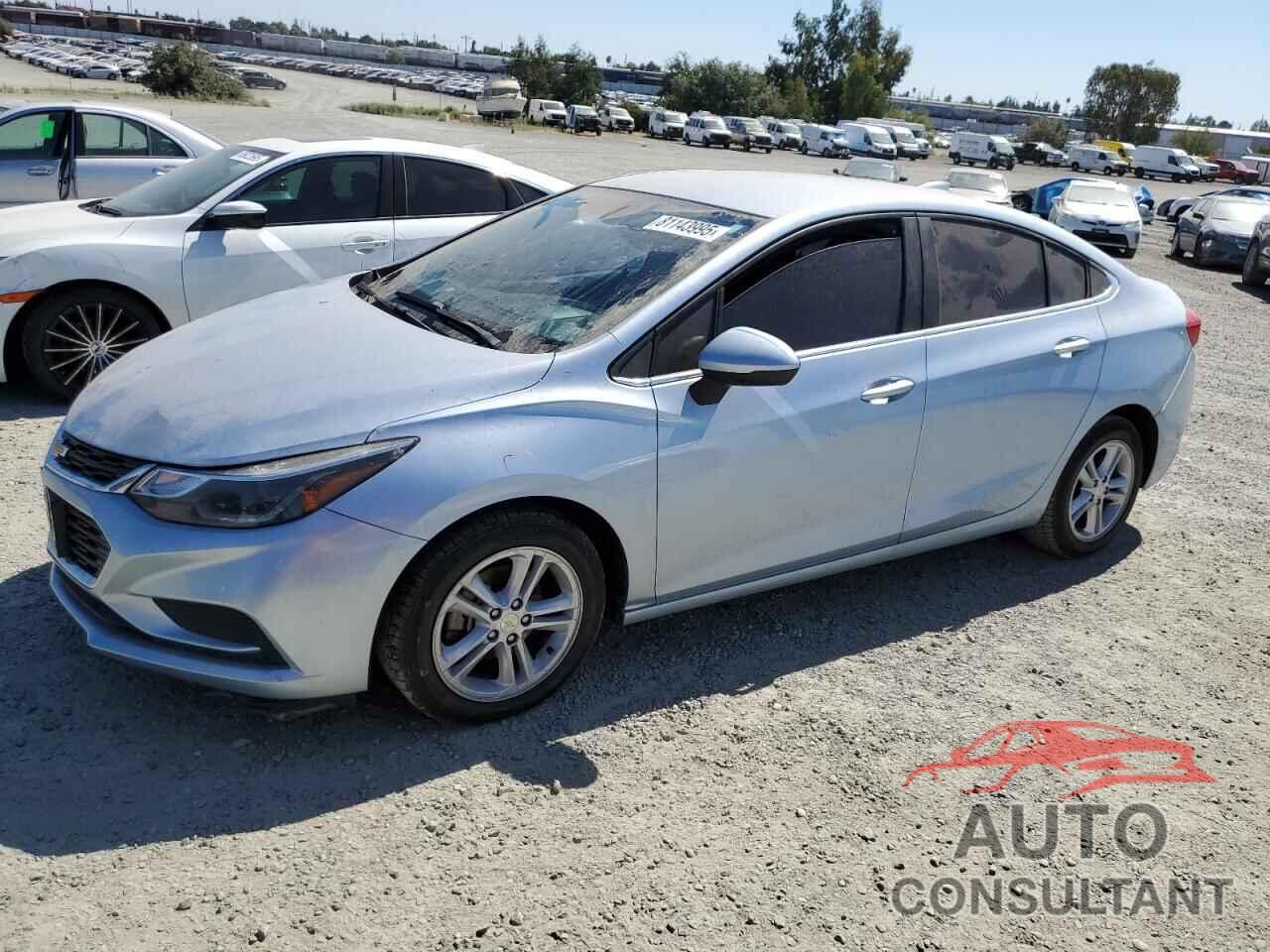 CHEVROLET CRUZE 2018 - 1G1BE5SM3J7193690