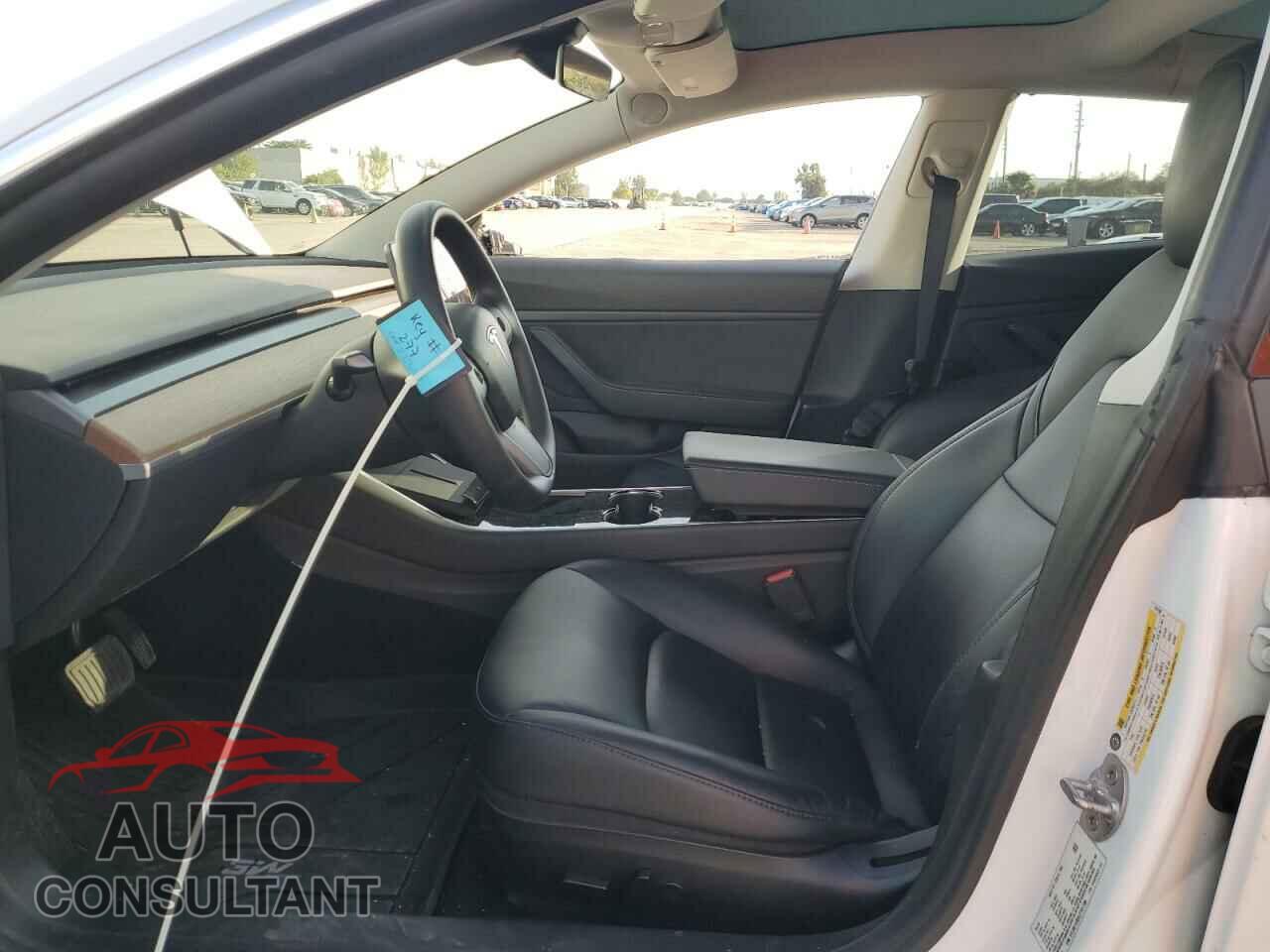 TESLA MODEL 3 2020 - 5YJ3E1EBXLF791108