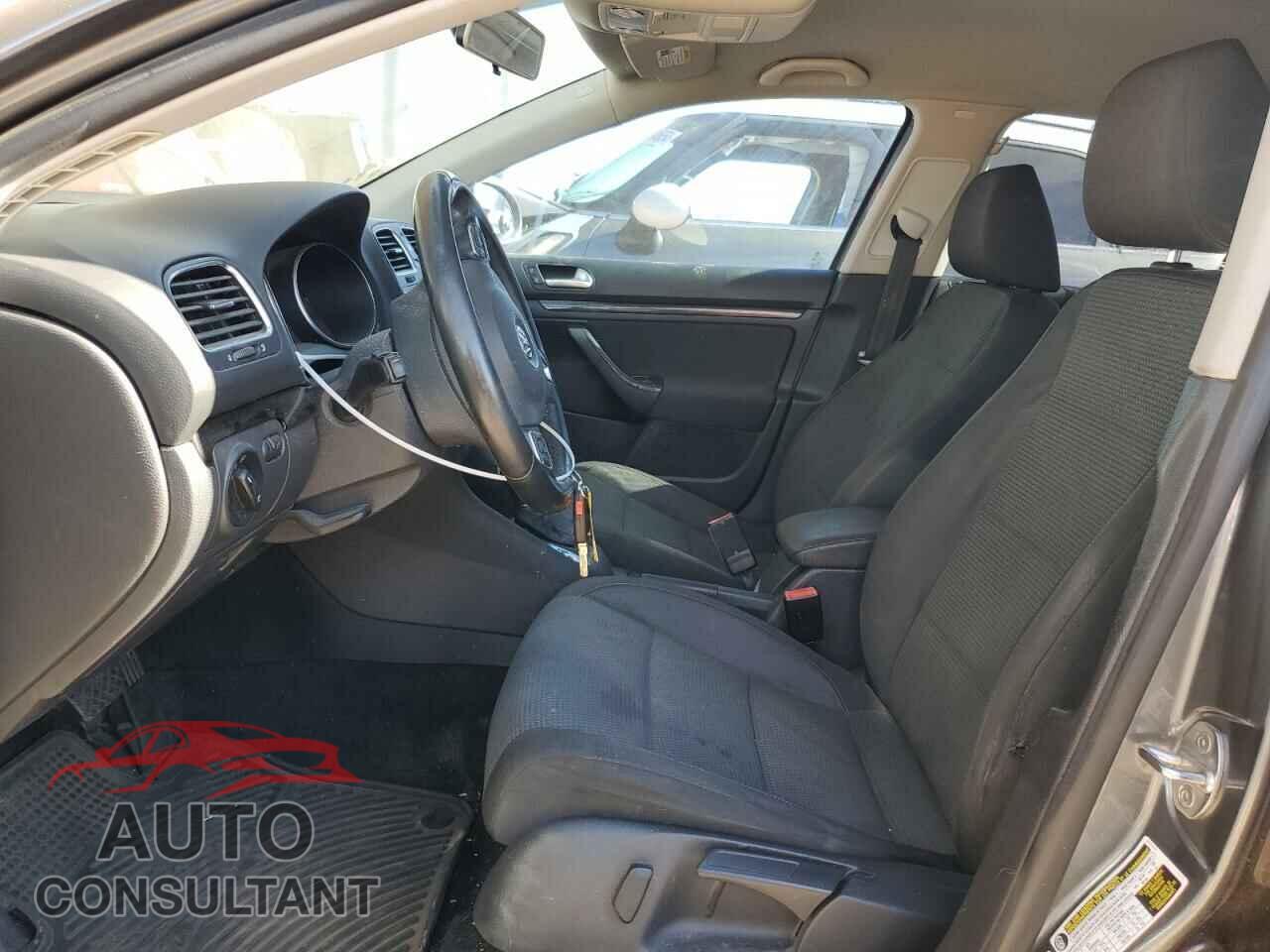 VOLKSWAGEN JETTA 2014 - 3VWPP7AJ9EM602312