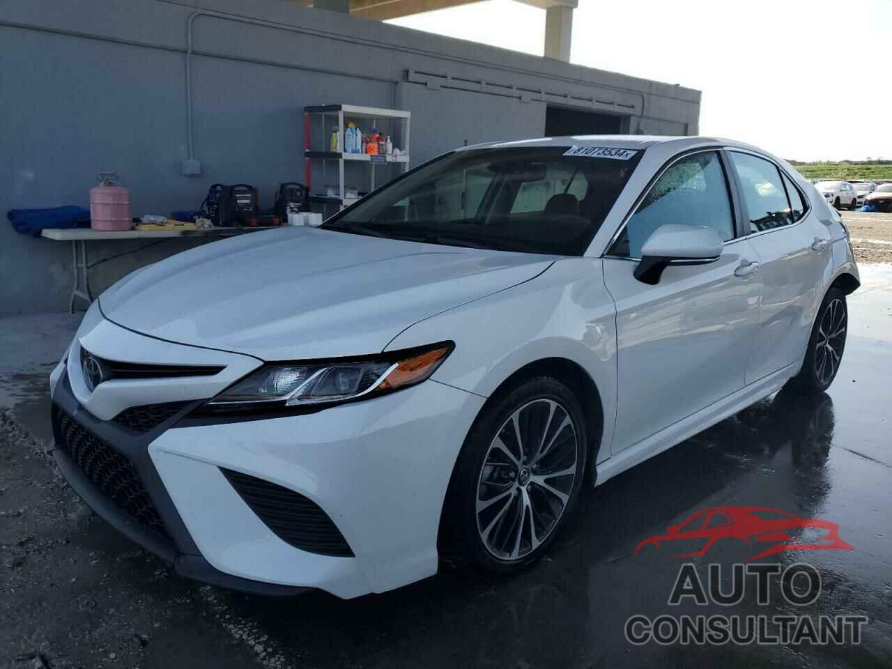 TOYOTA CAMRY 2018 - 4T1B11HK9JU515330