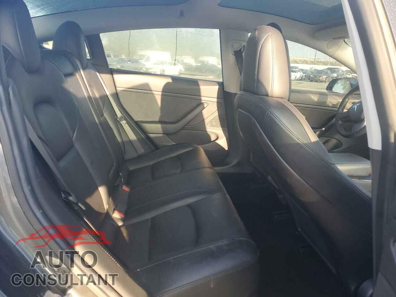 TESLA MODEL 3 2019 - 5YJ3E1EA4KF331254