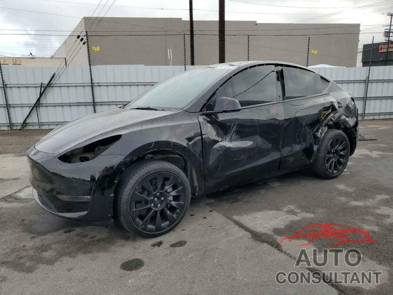 TESLA MODEL Y 2024 - 7SAYGDEE2RA220295