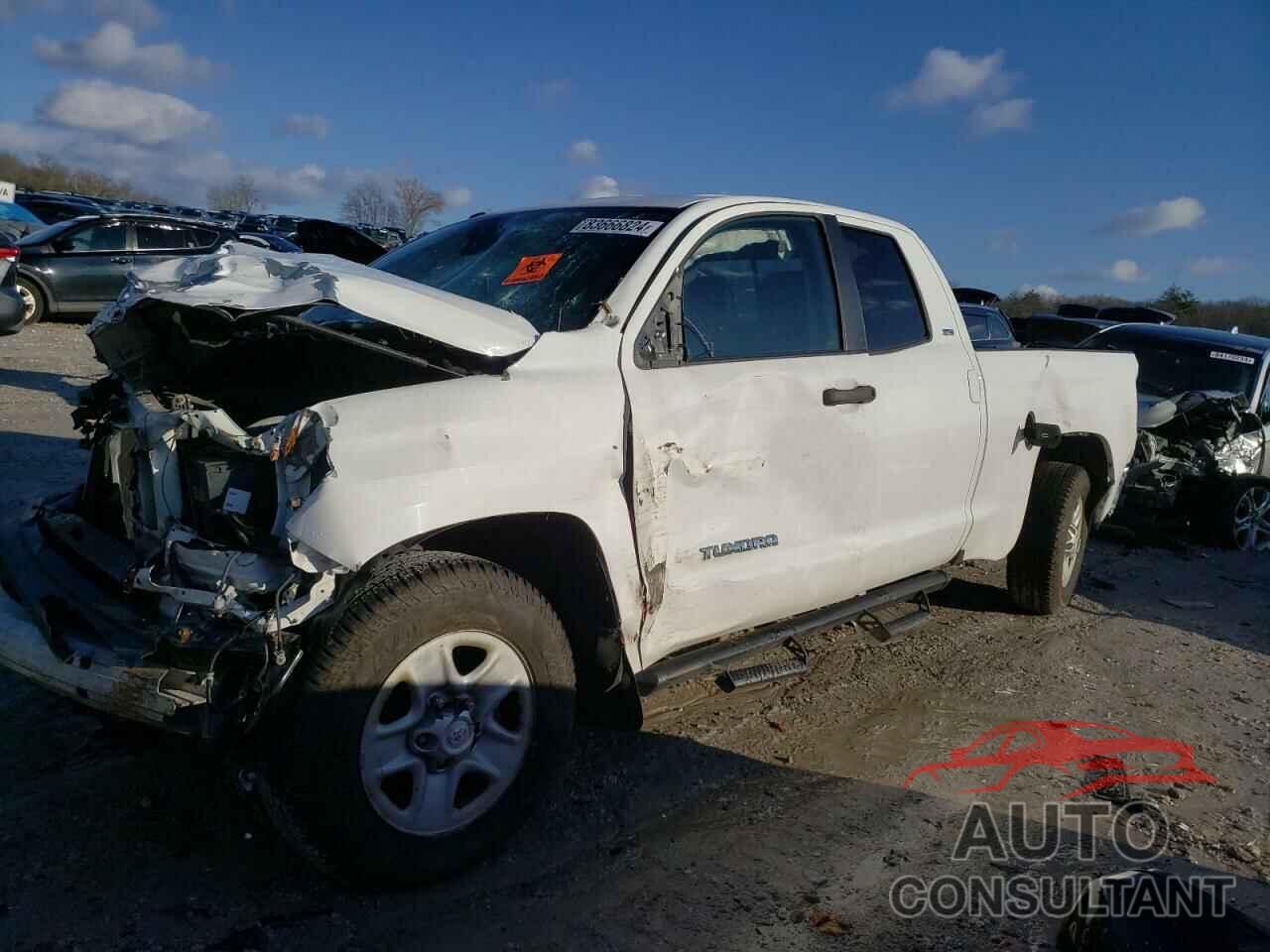 TOYOTA TUNDRA 2018 - 5TFUM5F1XJX075879