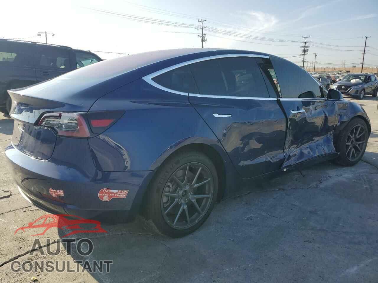 TESLA MODEL 3 2018 - 5YJ3E1EA2JF013115