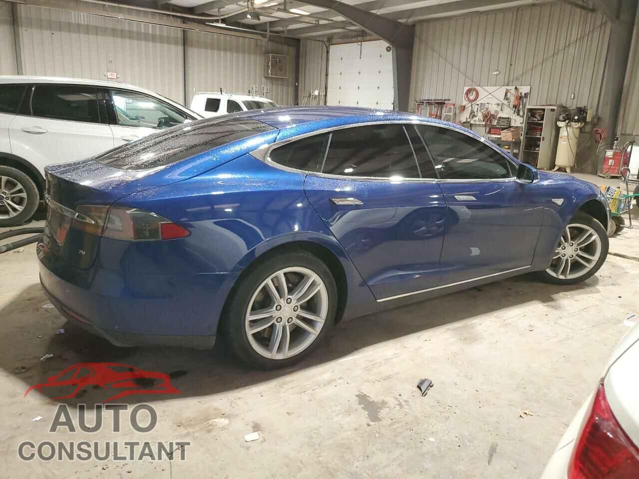 TESLA MODEL S 2015 - 5YJSA1E10FF118847