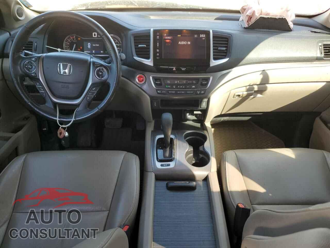 HONDA PILOT 2017 - 5FNYF6H54HB024013