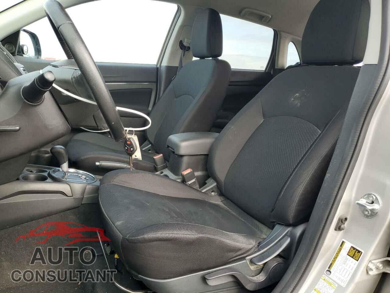 MITSUBISHI OUTLANDER 2015 - 4A4AR3AW7FE028025