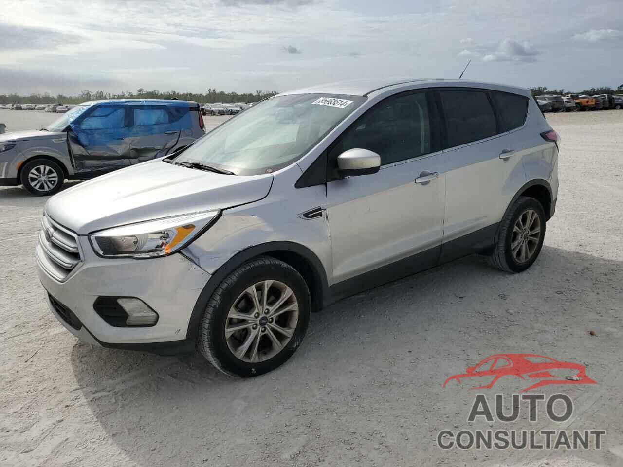 FORD ESCAPE 2017 - 1FMCU0GD6HUE65327