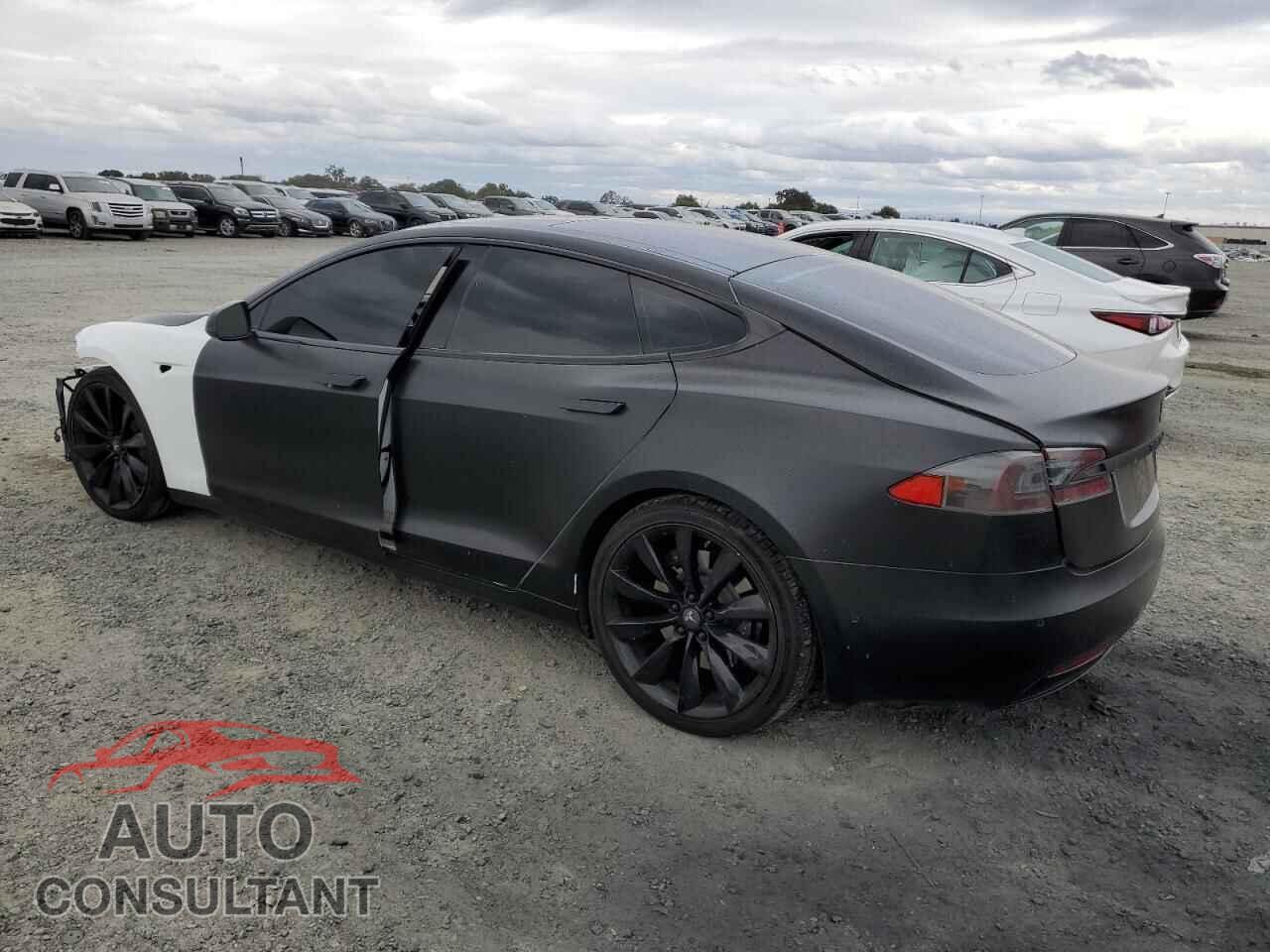 TESLA MODEL S 2016 - 5YJSA1E28GF139651