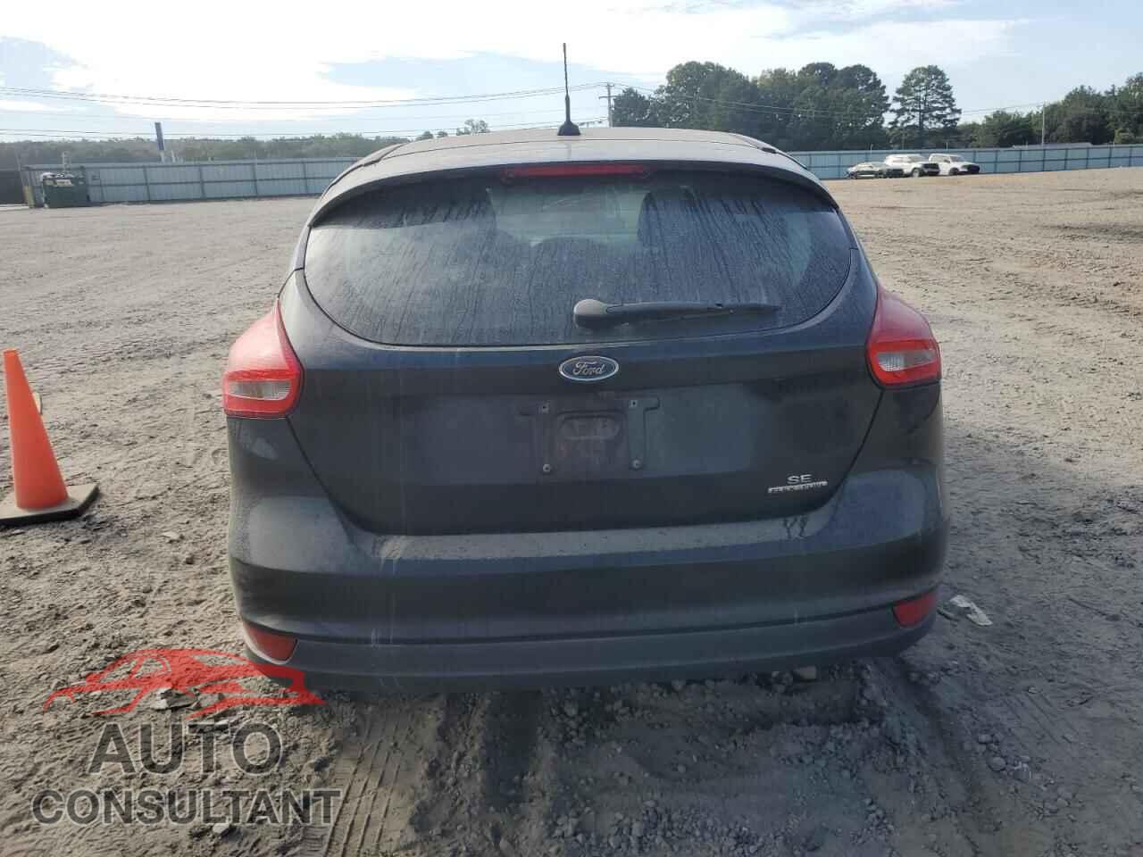 FORD FOCUS 2015 - 1FADP3K22FL252729