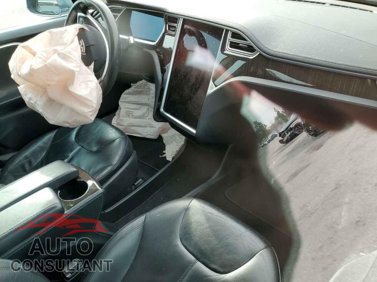 TESLA MODEL S 2013 - 5YJSA1CG6DFP23153
