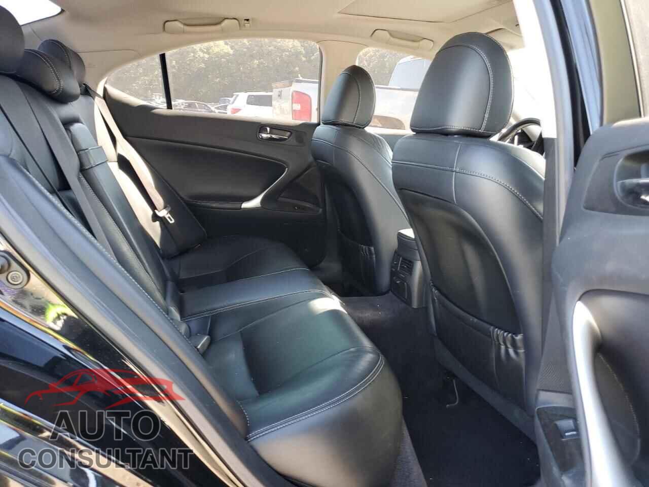 LEXUS IS 2013 - JTHBF5C23D5190224
