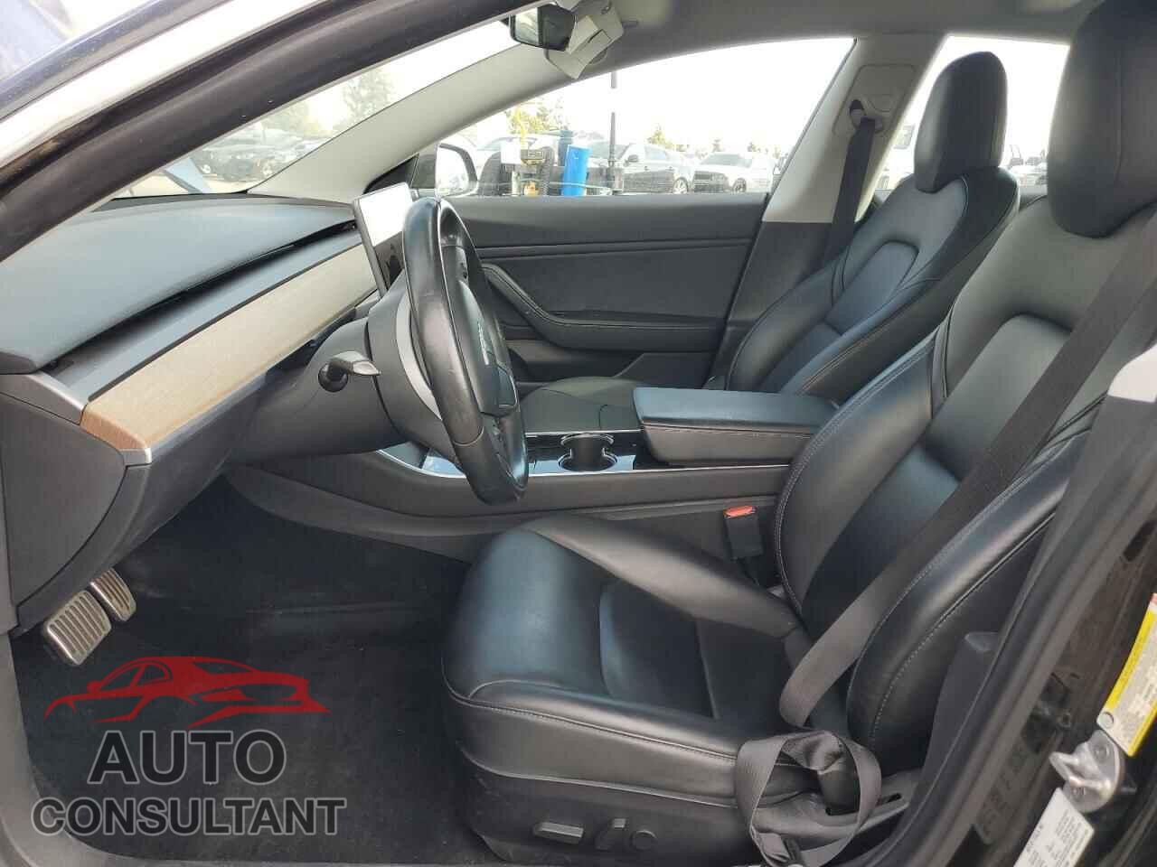 TESLA MODEL 3 2019 - 5YJ3E1EA7KF304596