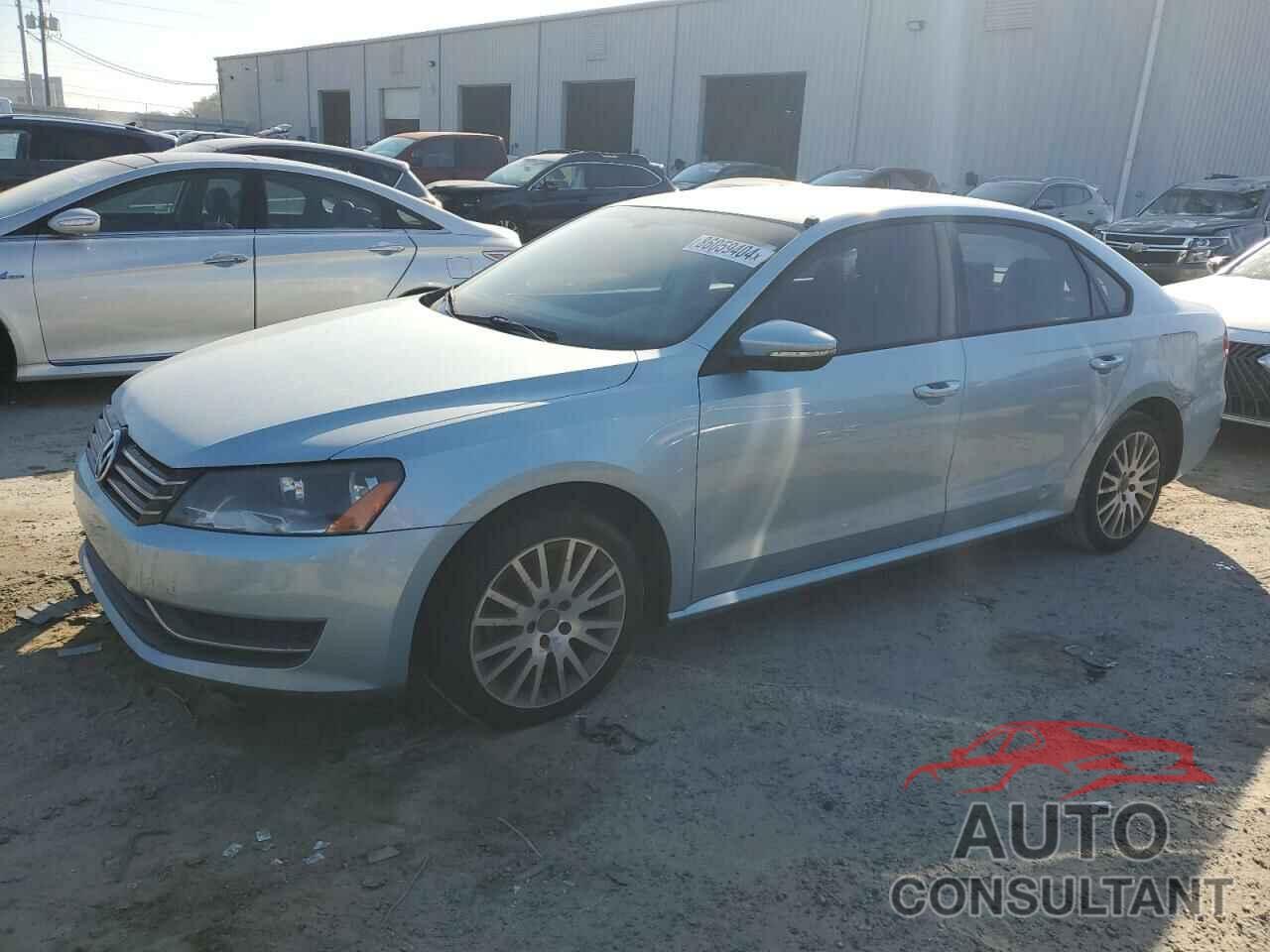 VOLKSWAGEN PASSAT 2012 - 1VWAP7A33CC032541