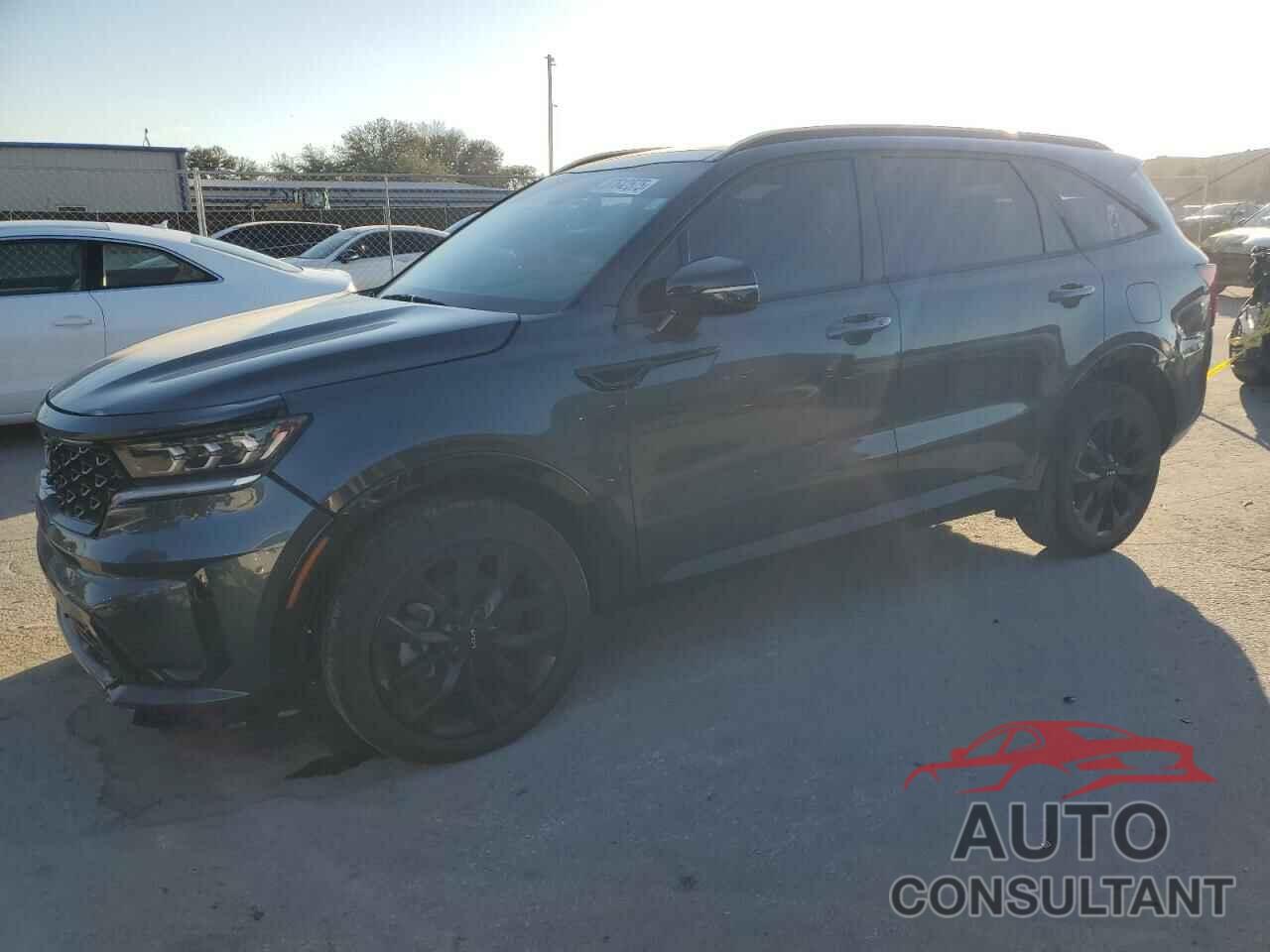 KIA SORENTO 2023 - 5XYRK4LF0PG203435