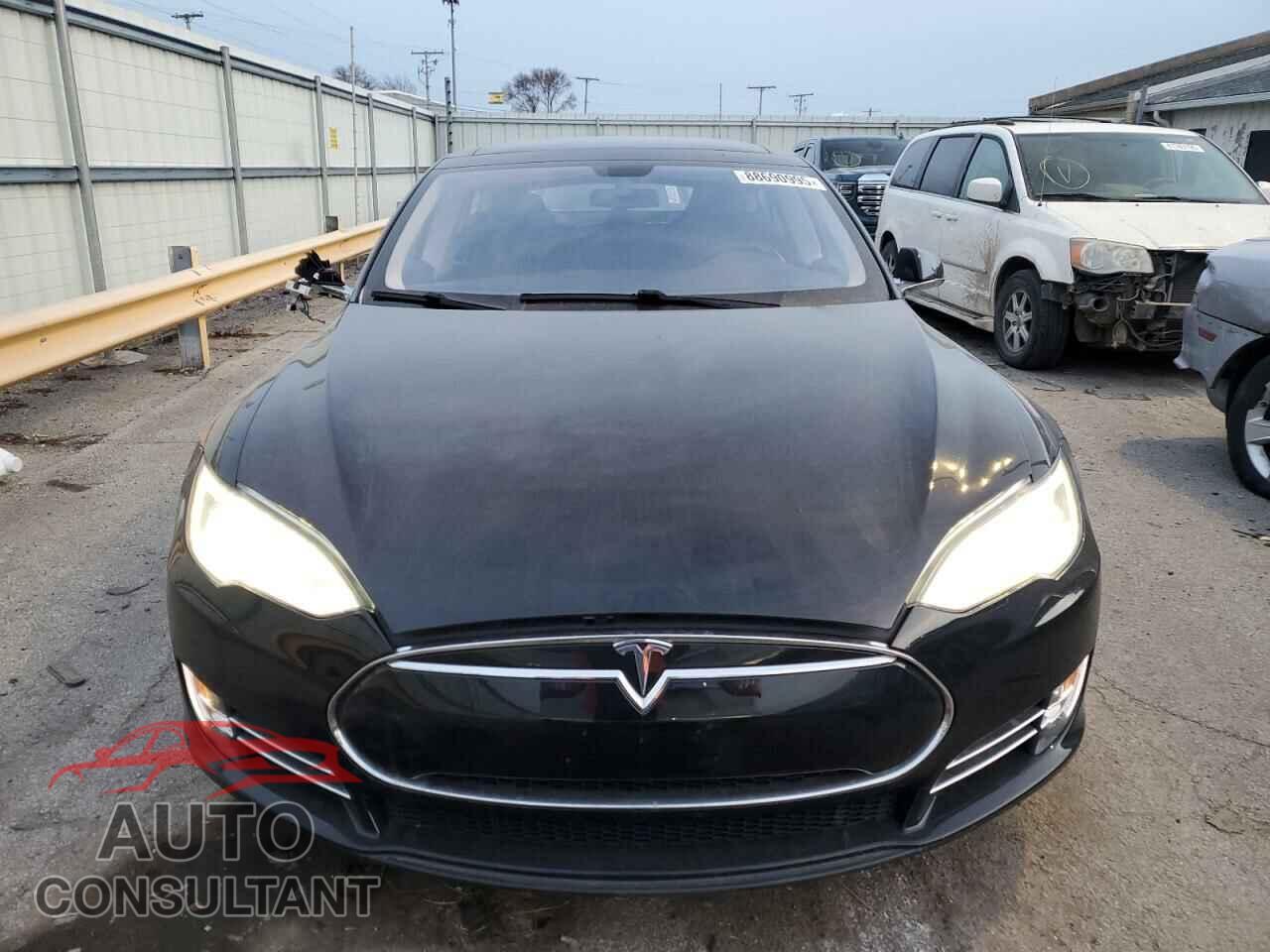 TESLA MODEL S 2013 - 5YJSA1AG3DFP08421