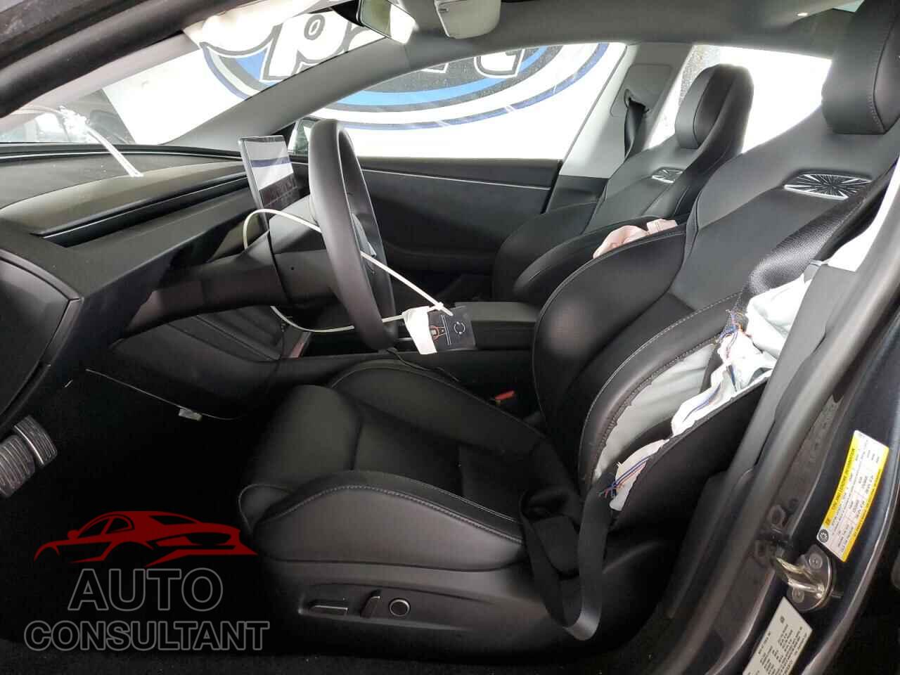 TESLA MODEL 3 2024 - 5YJ3E1ET3RF828131
