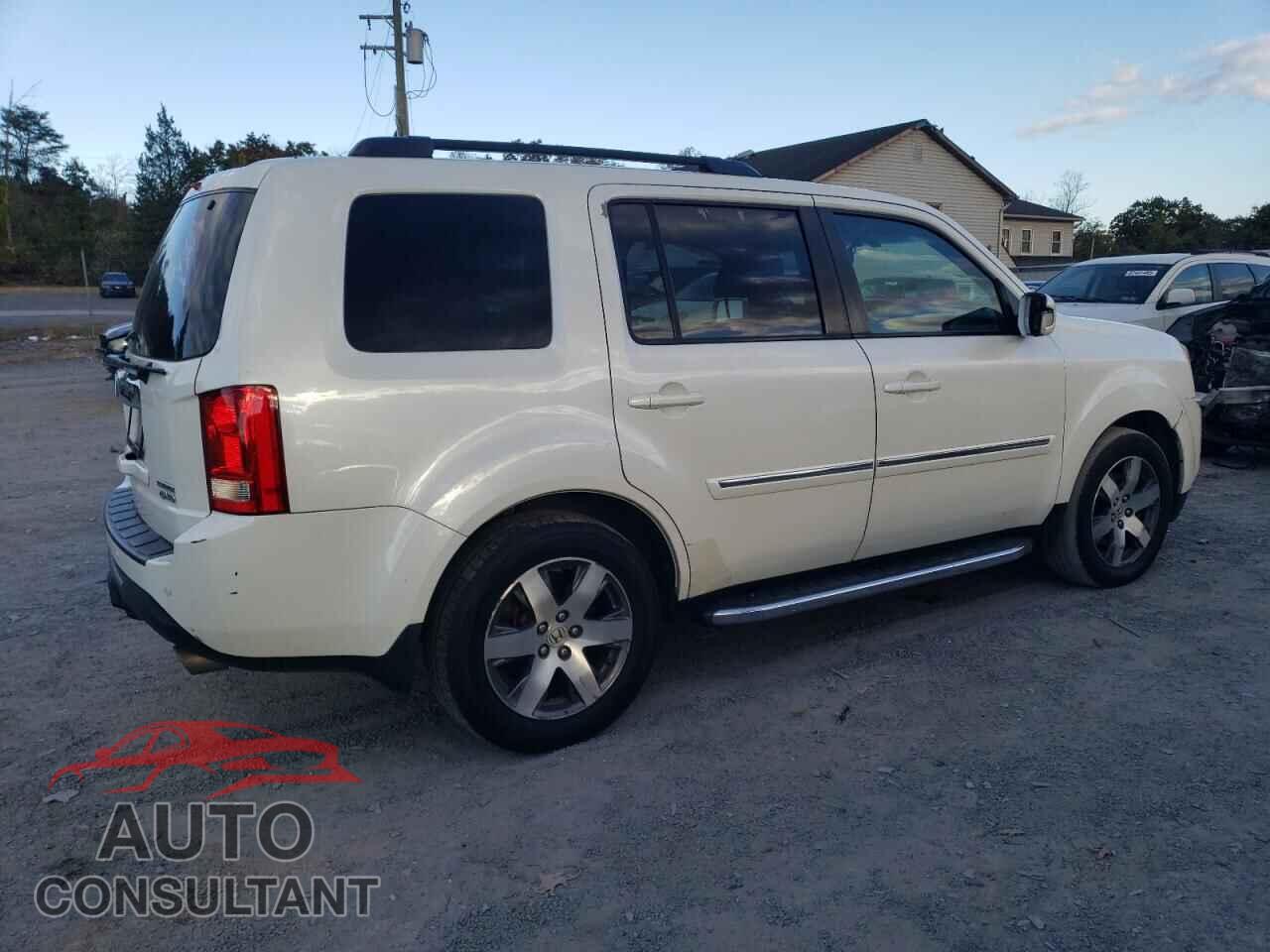 HONDA PILOT 2013 - 5FNYF4H92DB080128