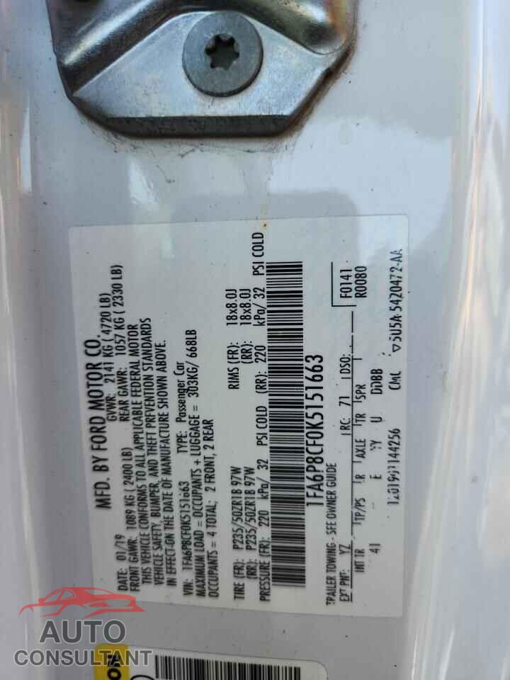 FORD MUSTANG 2019 - 1FA6P8CF0K5151663