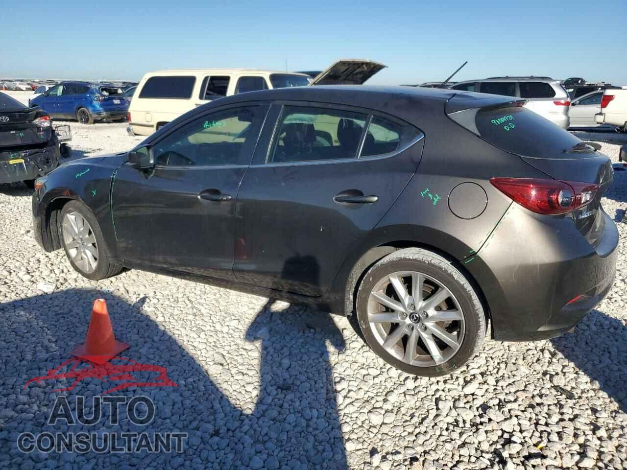 MAZDA 3 2017 - 3MZBN1L71HM120100