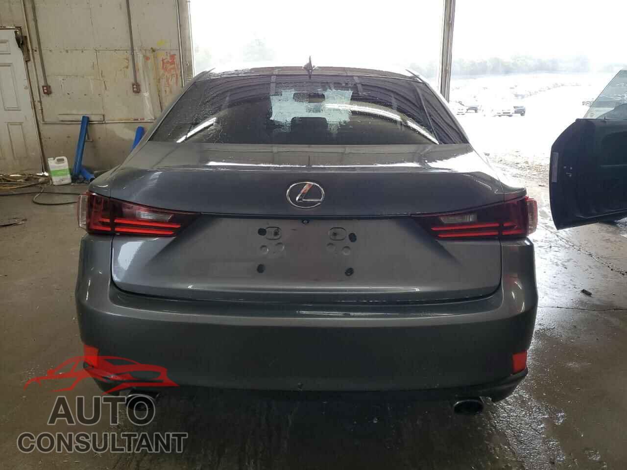 LEXUS IS 2015 - JTHCF1D29F5019329