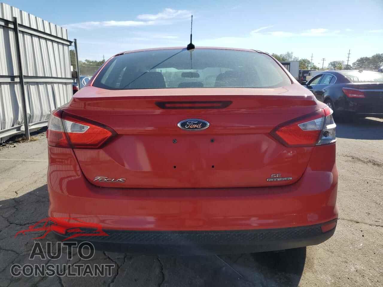 FORD FOCUS 2014 - 1FADP3F2XEL419248