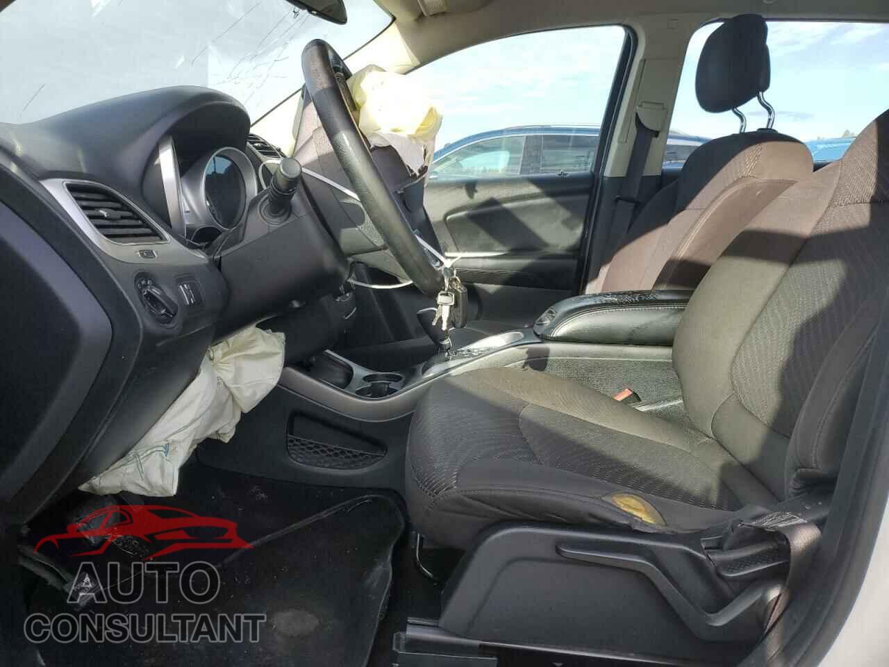 DODGE JOURNEY 2015 - 3C4PDCAB7FT713249