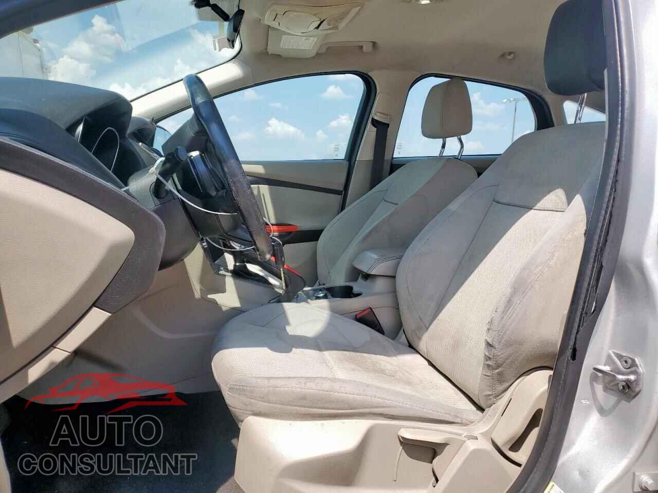FORD FOCUS 2012 - 1FAHP3M21CL333487