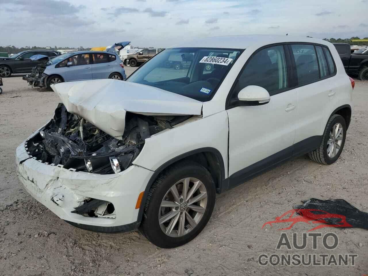 VOLKSWAGEN TIGUAN 2017 - WVGAV7AX4HK051619