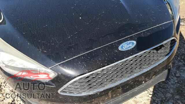 FORD FOCUS 2017 - 1FADP3F27HL267210