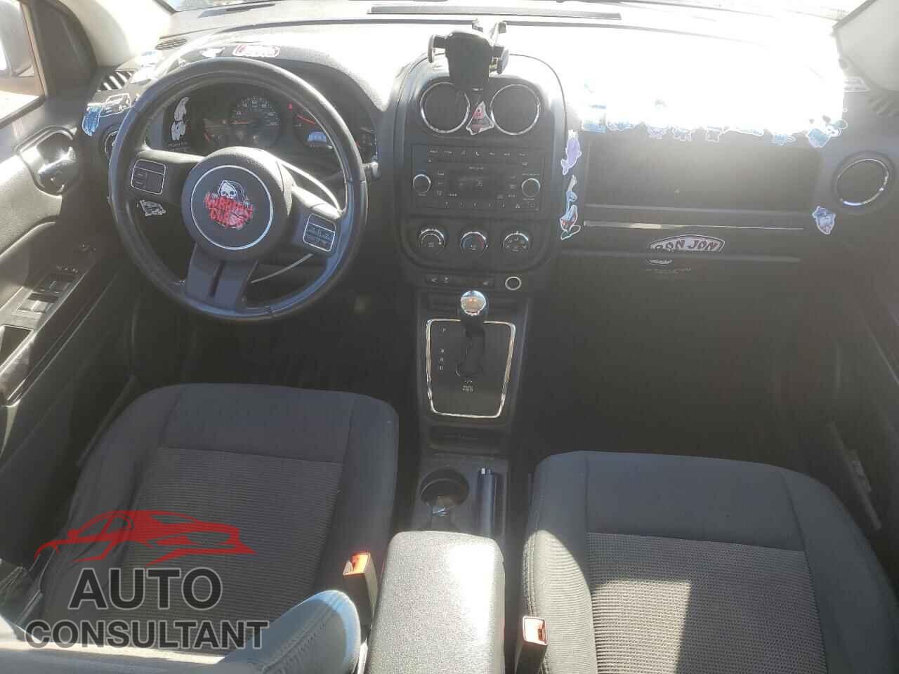 JEEP COMPASS 2011 - 1J4NF1FB7BD155055