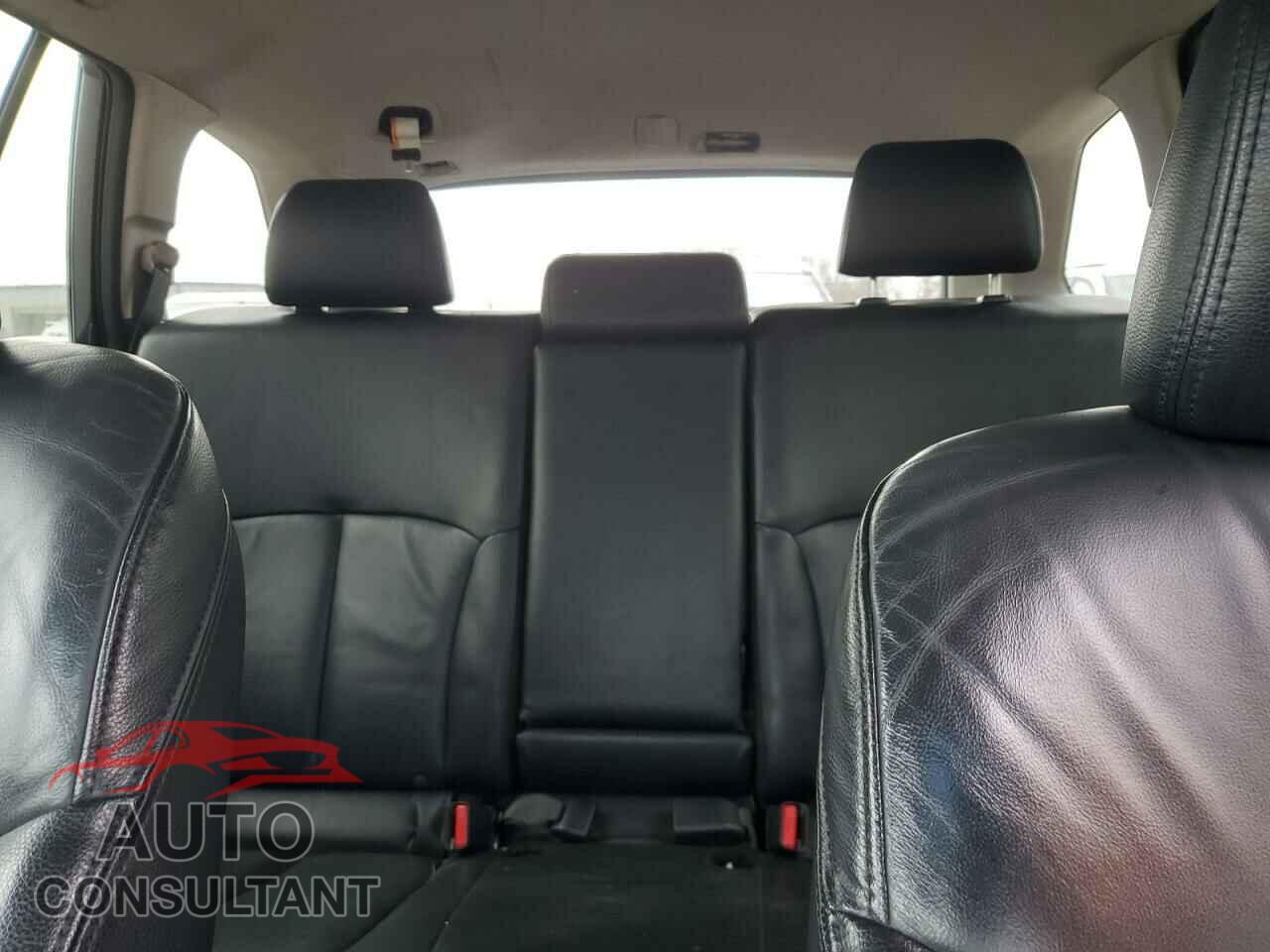 SUBARU OUTBACK 2014 - 4S4BRCLC7E3315191