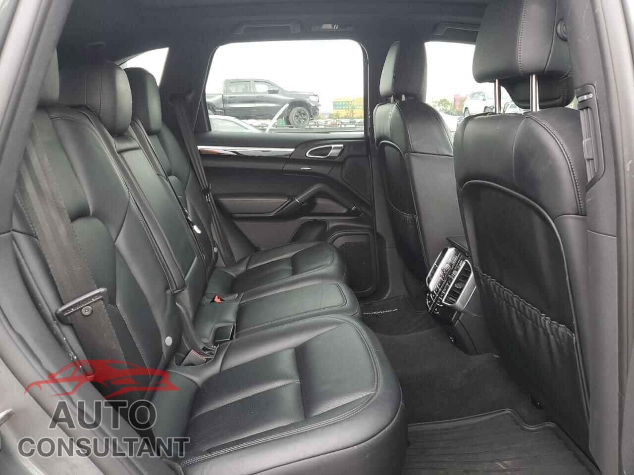 PORSCHE CAYENNE 2016 - WP1AA2A23GLA00904