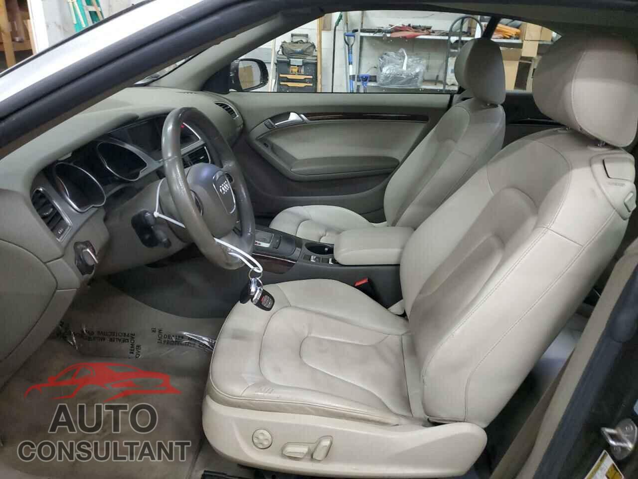 AUDI A5 2011 - WAULFAFH8BN002497
