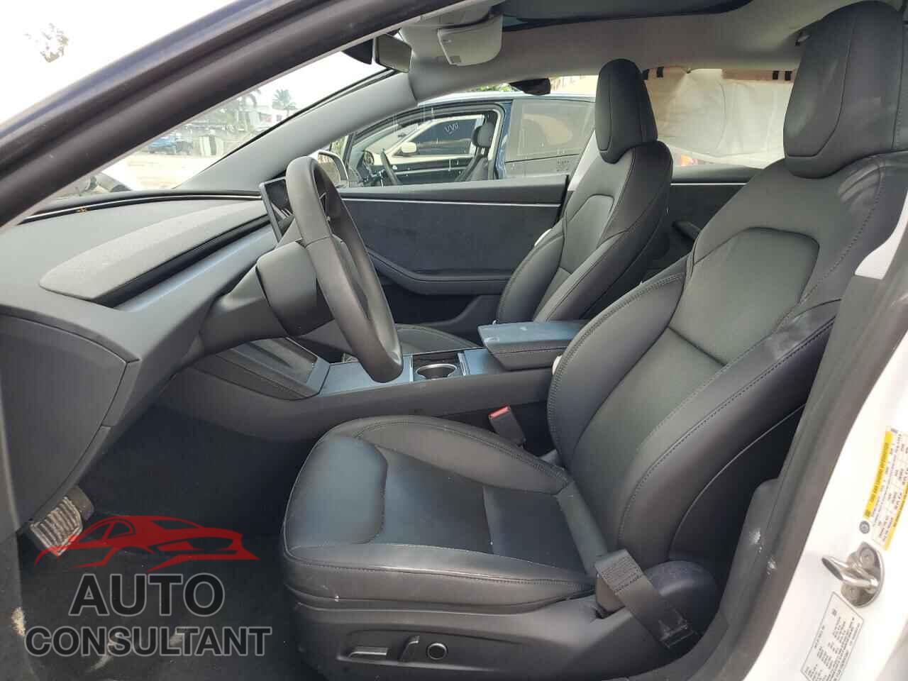 TESLA MODEL 3 2024 - 5YJ3E1EB2RF816947