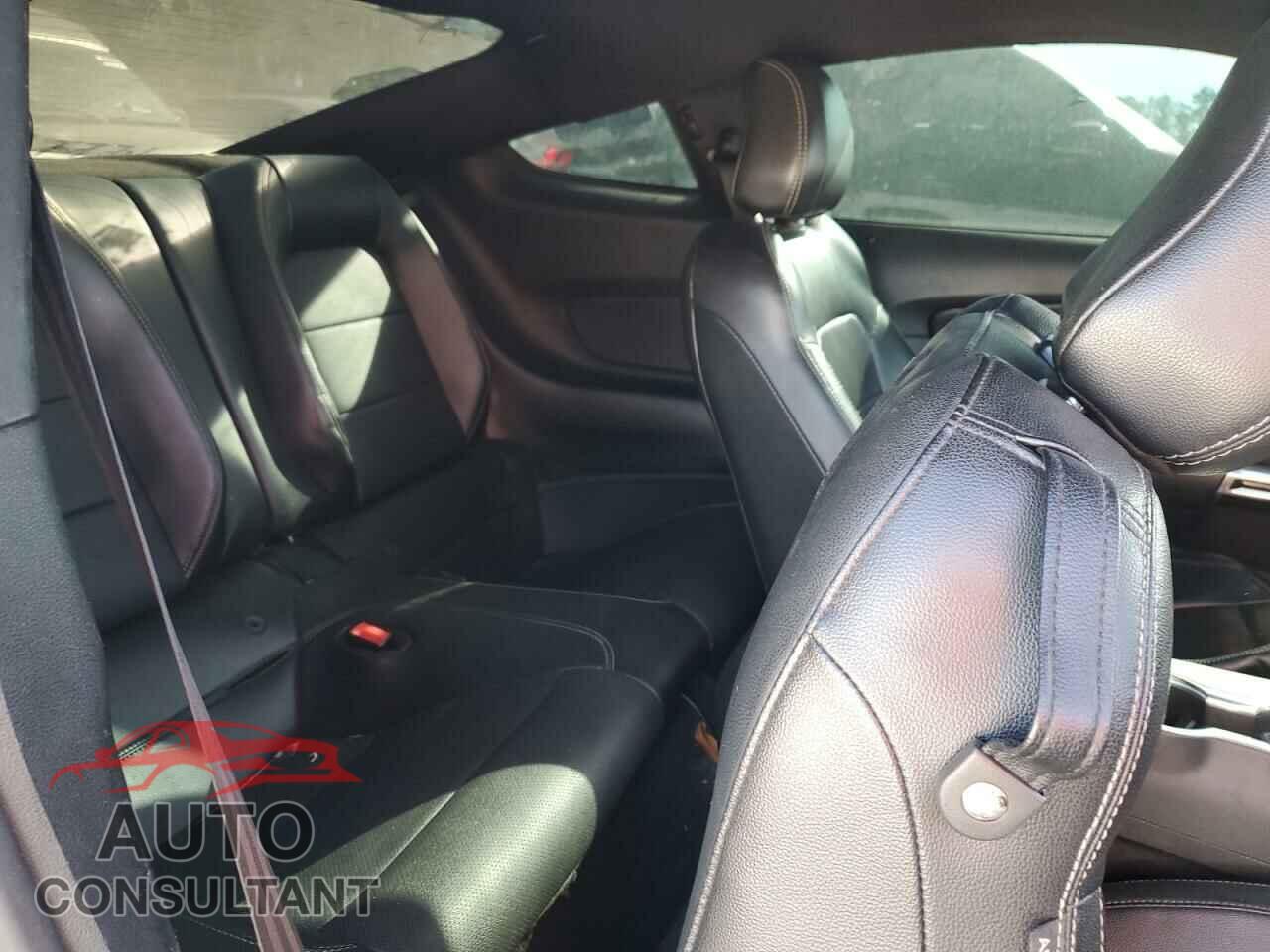 FORD MUSTANG 2019 - 1FA6P8CF3K5116633