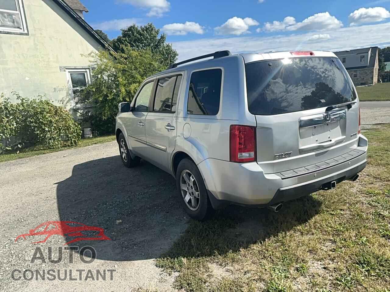 HONDA PILOT 2010 - 5FNYF4H88AB019661