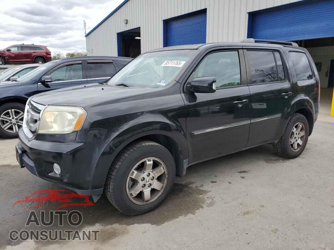 HONDA PILOT 2011 - 5FNYF4H95BB070948