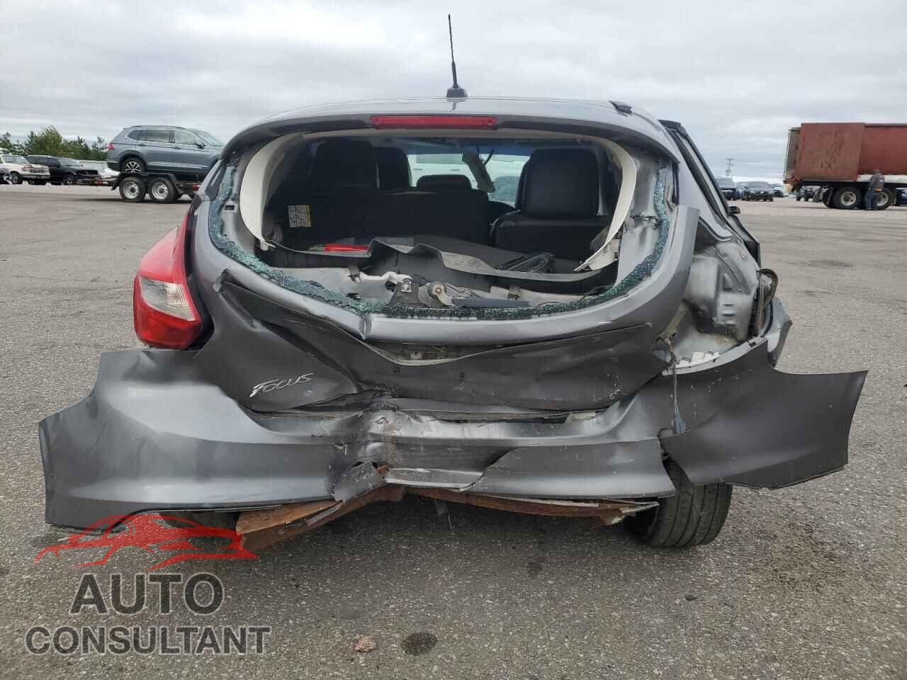 FORD FOCUS 2013 - 1FADP3K2XDL113073
