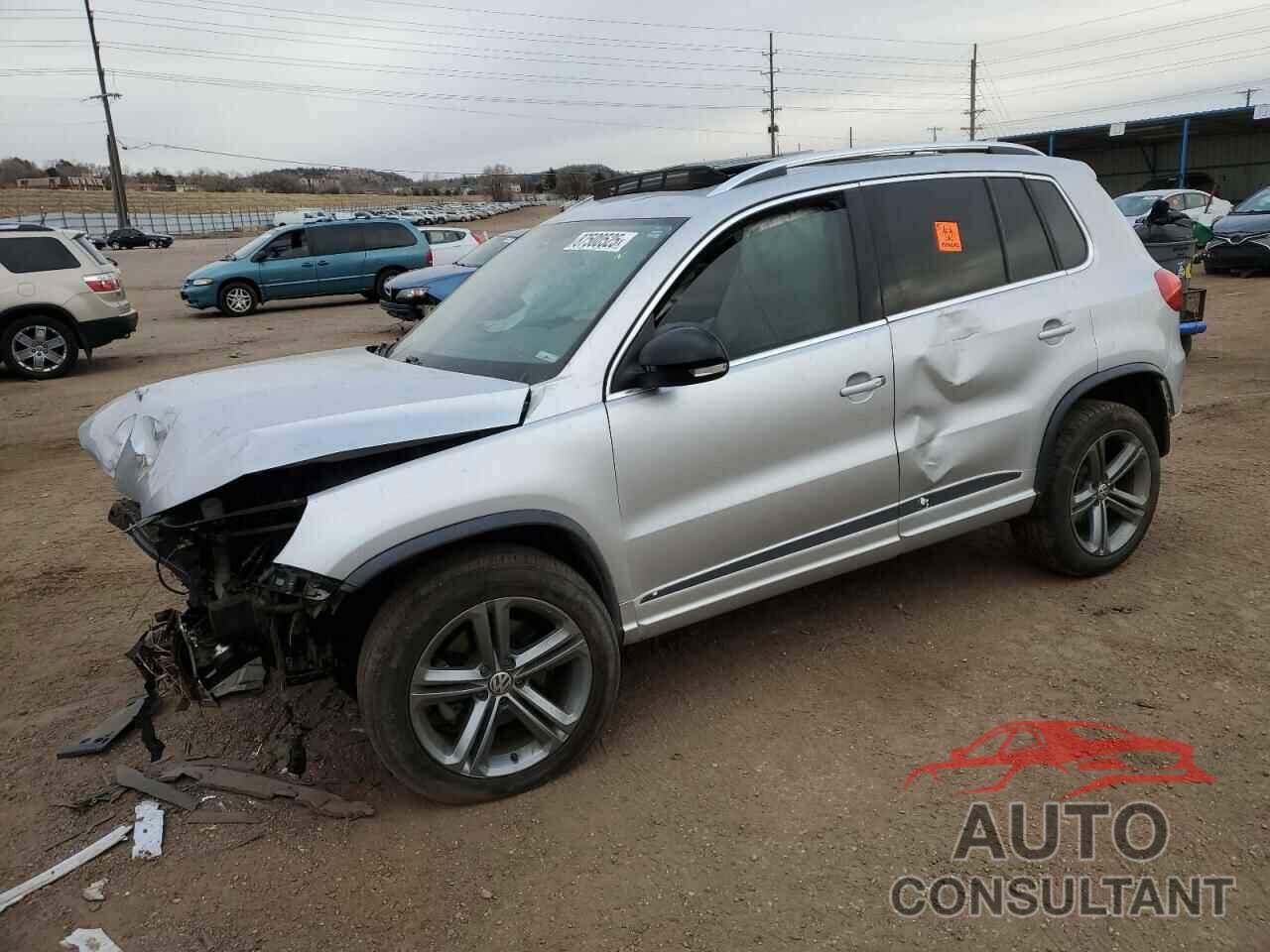 VOLKSWAGEN TIGUAN 2017 - WVGUV7AX2HW510376