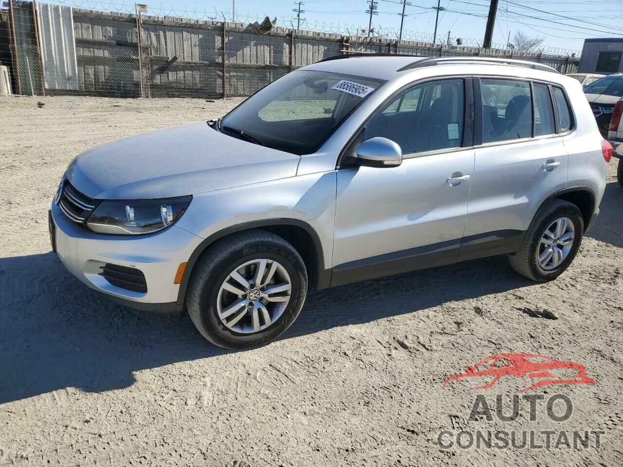 VOLKSWAGEN TIGUAN 2017 - WVGAV7AX7HK025824