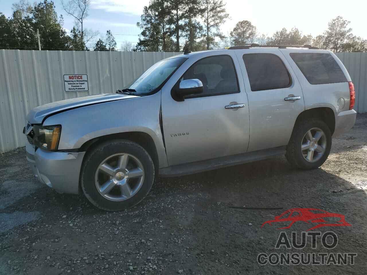 CHEVROLET TAHOE 2011 - 1GNSCAE02BR356115