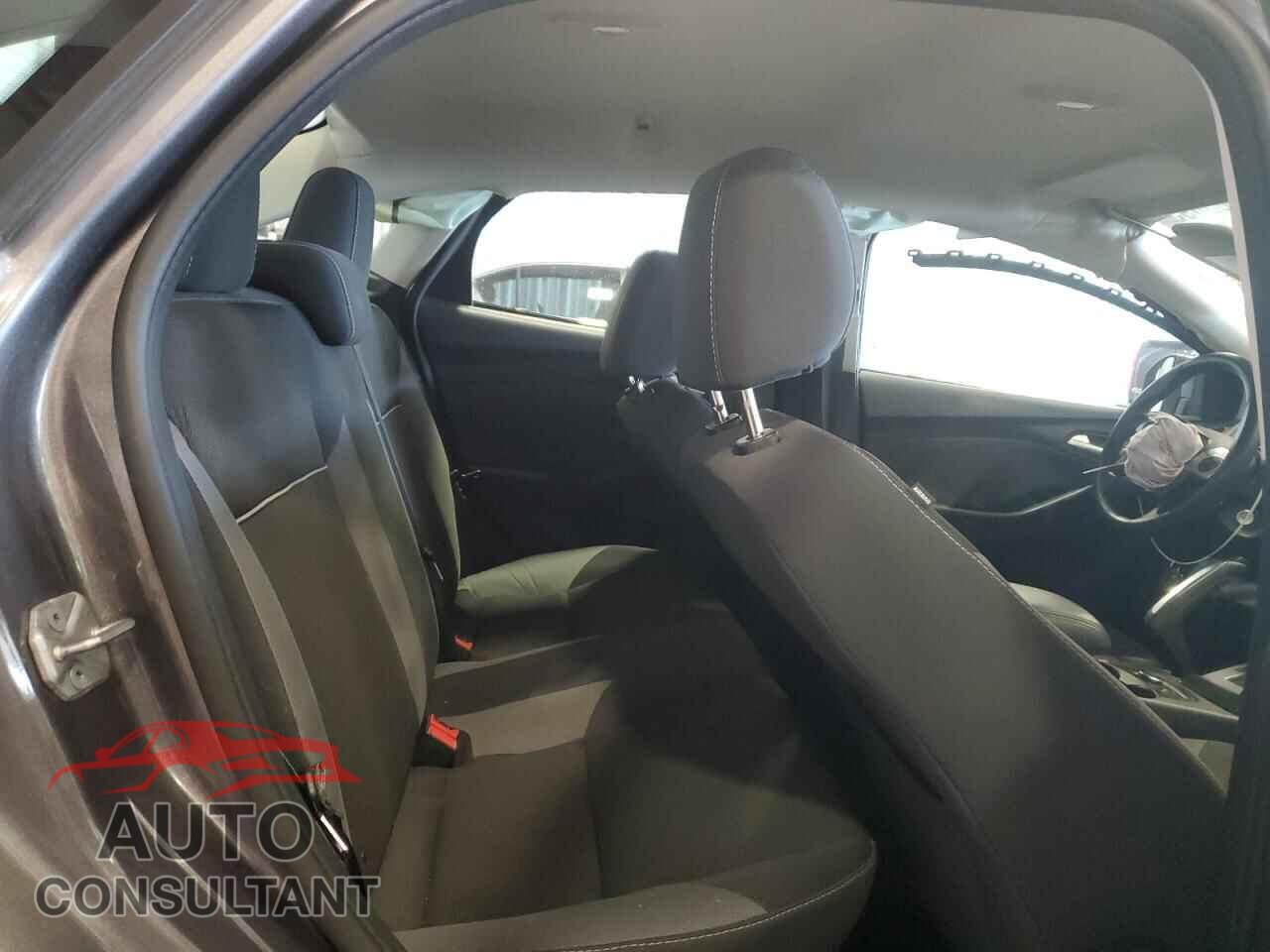 FORD FOCUS 2013 - 1FADP3F25DL358972